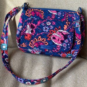 Vera Bradley Dragon Fruit Small Carson